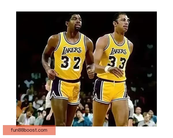 詹姆斯1229胜超贾巴尔 四十岁老将续写篮球传奇辉煌